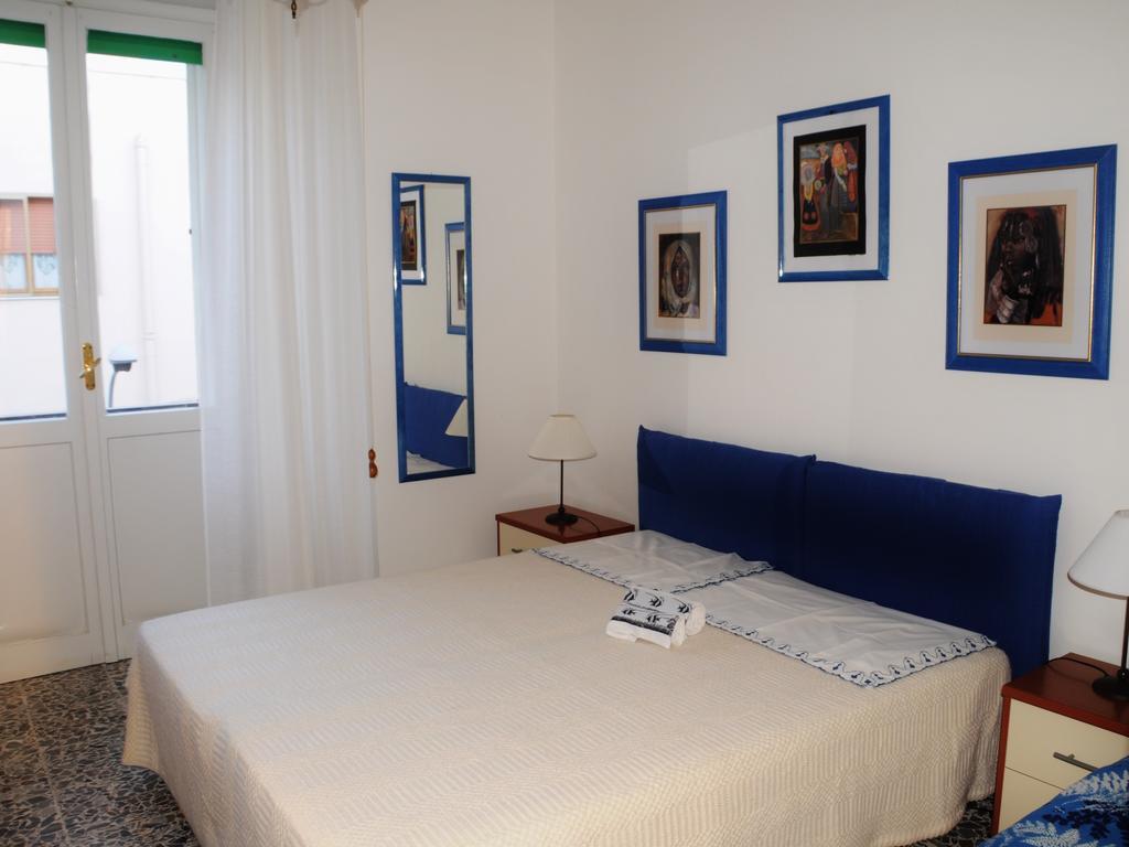 Casa Tarragona Bed & Breakfast Alghero Oda fotoğraf